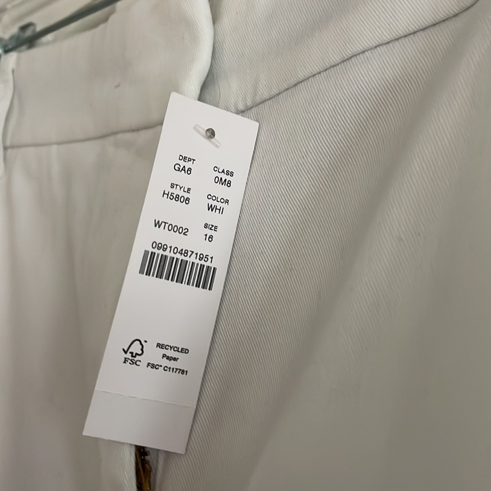 NWT J. Crew White 4" Stretch Chino Shorts Size 16 - Picture 3 of 6